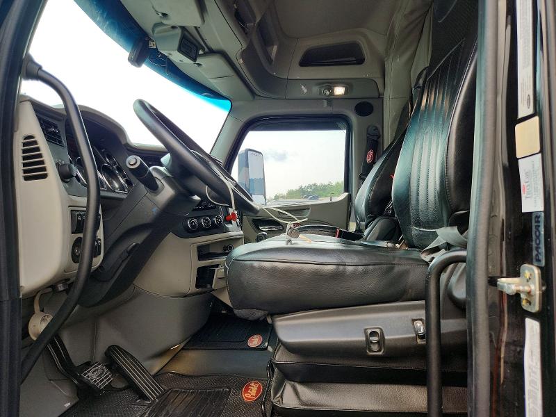 2018 Peterbilt All other VIN 1XPBDP9X5JD472094 COPART salvage auction — MINOR DENT/SCRATCHES, CT, sold $14,300 on 2026-08-18 (photo 7)