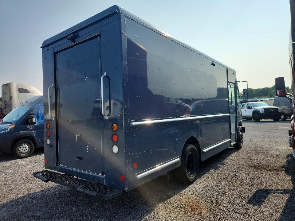 2021 Freightliner Mt45g VIN 4UZAC2GA3MCMM9727 COPART salvage auction — MINOR DENT/SCRATCHES, CT, sold $125 on 2026-08-18 (photo 3)