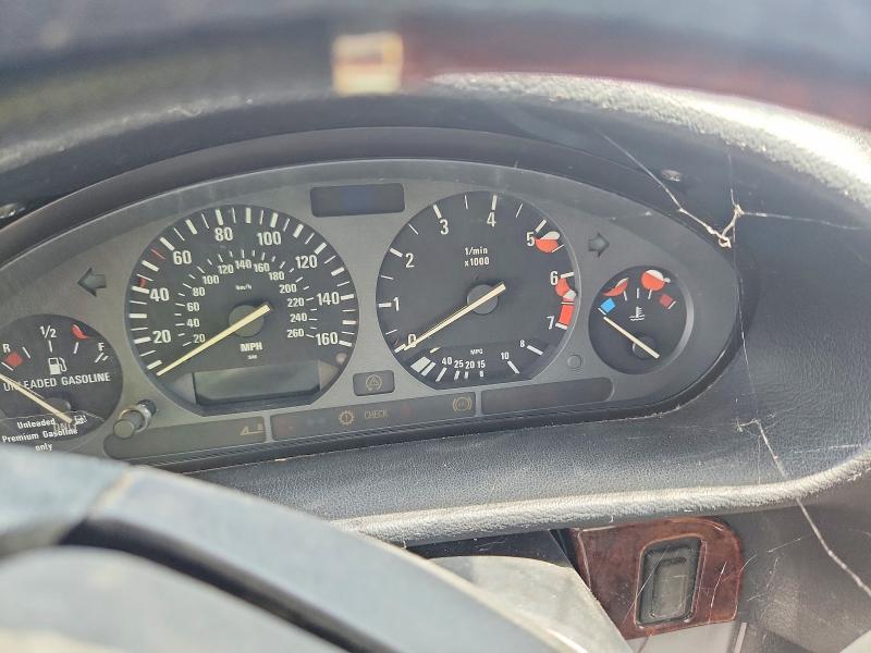 1992 BMW 3 series VIN WBACB4312NFF89656 COPART salvage auction — MINOR DENT/SCRATCHES, IL - CERTIFICATE OF TITLE, sold $225 on 2026-08-19 (photo 9)