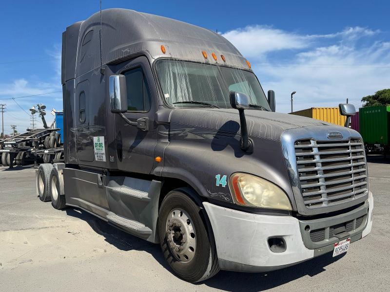 2013 Freightliner All other VIN 3AKJGLDRXDSBZ4728 — COPART salvage auction photo