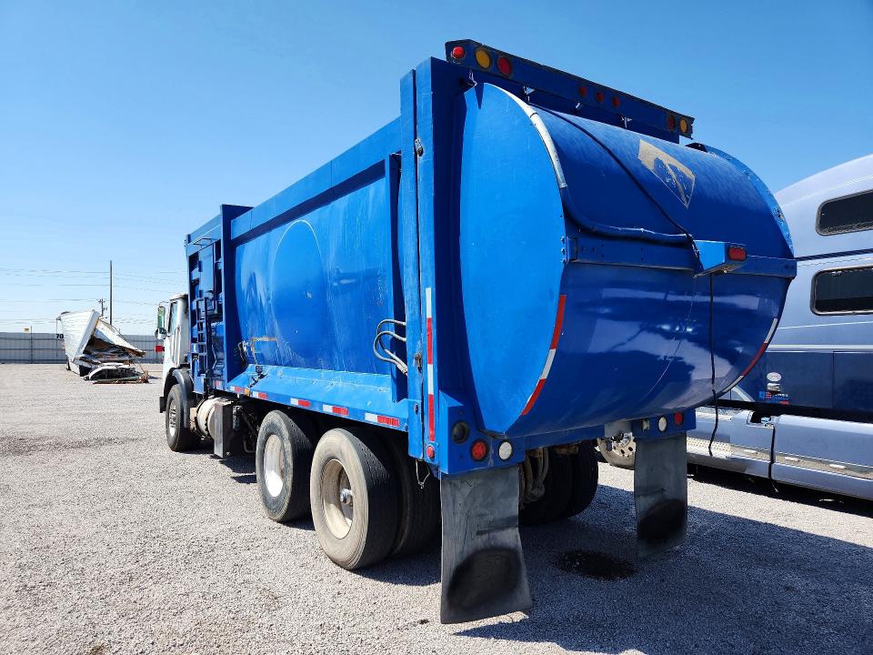 2009 Autocar llc All other VIN 5VCDC6JF19H208064 COPART salvage auction — MINOR DENT/SCRATCHES, CD, sold $1,500 on 2026-09-24 (photo 2)