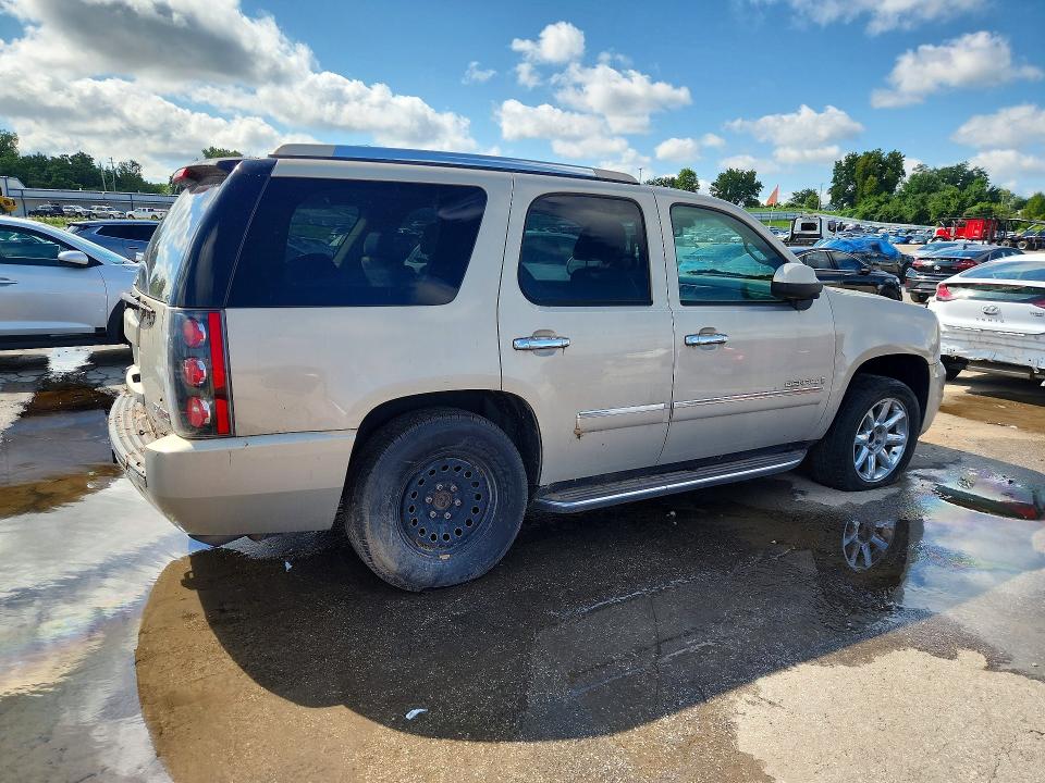 2009 Gmc Yukon VIN 1GKFC03269R229102 COPART salvage auction — NORMAL WEAR, MO - CERTIFICATE OF TITLE, sold $700 on 2026-08-21 (photo 3)