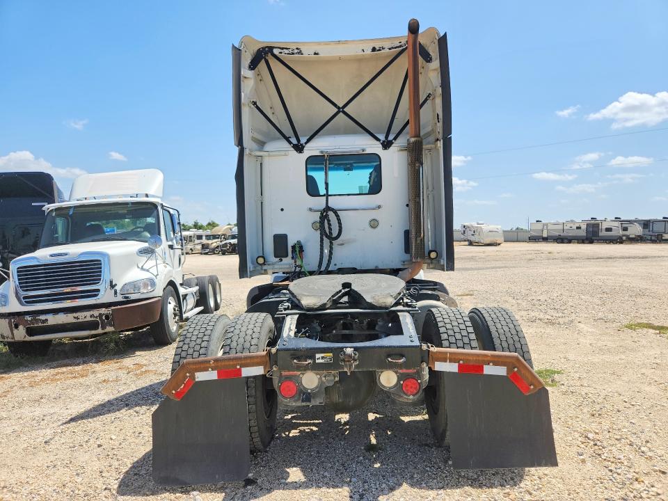 2017 Peterbilt All other VIN 1XPBA48X8HD428884 COPART salvage auction — NORMAL WEAR, CT, sold $7,100 on 2026-08-18 (photo 6)