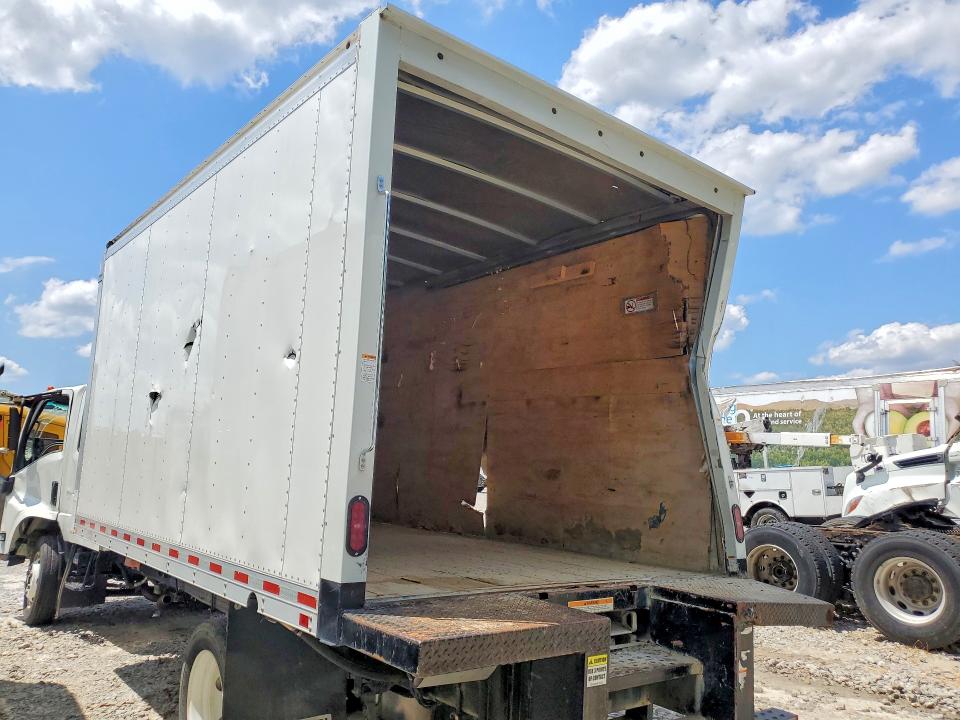 2021 Isuzu VIN 54DC4J1D4MS200359 COPART salvage auction — ROLLOVER, Ky - Cert Of Title-Salvage (P), sold $3,350 on 2026-10-13 (photo 2)
