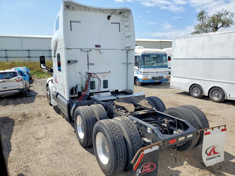 2019 Peterbilt 579 VIN 1XPBDP9X2KD613060 COPART salvage auction — MECHANICAL, CT, sold $3,750 on 2026-09-08 (photo 6)