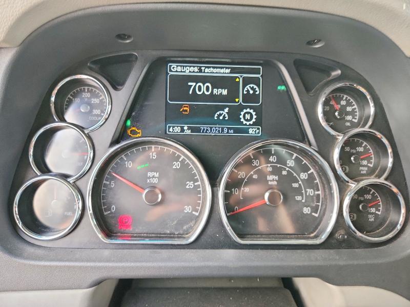 2018 Peterbilt All other VIN 1XPBDP9X5JD472094 COPART salvage auction — MINOR DENT/SCRATCHES, CT, sold $14,300 on 2026-08-18 (photo 9)