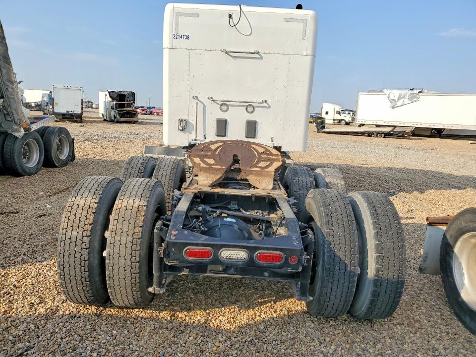 2018 Peterbilt All other VIN 1XPBDP9X8JD473711 COPART salvage auction — FRONT END, CT, sold $7,800 on 2026-08-27 (photo 6)