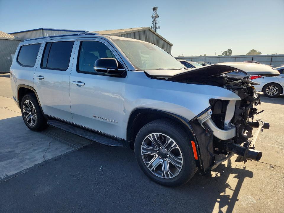 2024 Jeep Wagoneer VIN 1C4SJVBP3RS139280 COPART salvage auction — FRONT END, NJ - DIS/DLR/EXP ONLY CLEAN TITLE (P), sold $14,200 on 2026-08-27 (photo 4)