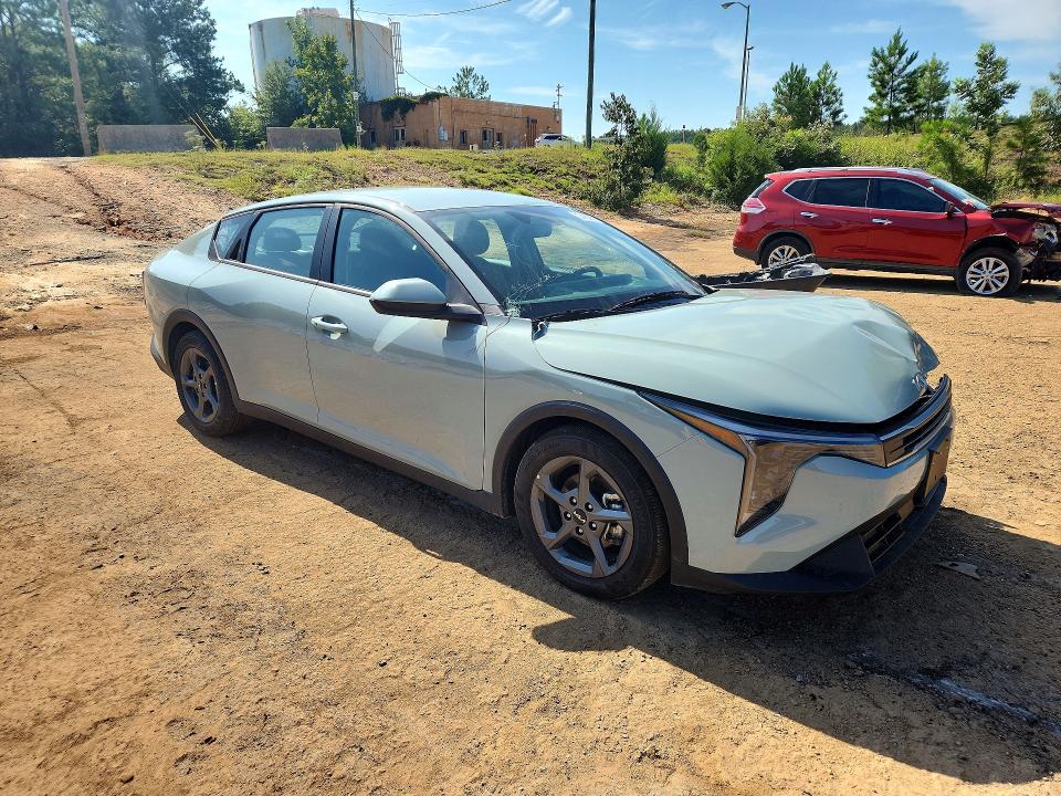 2026 Kia All other VIN 3KPFT4DEXTE251845 COPART salvage auction — FRONT END, VA - CERTIFICATE OF TITLE, sold $10,300 on 2026-08-19 (photo 4)