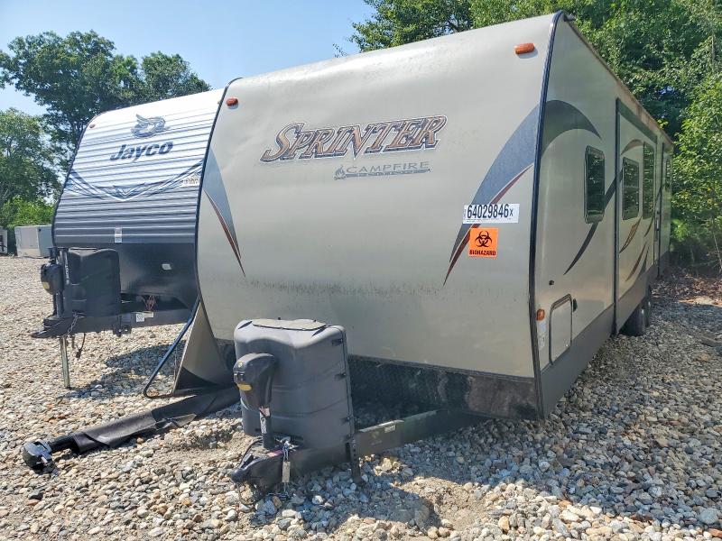 2015 Kyrv Trvl trlr VIN 4YDT31B24F1533221 COPART salvage auction — WATER/FLOOD, RF, sold $2,350 on 2026-09-18 (photo 2)