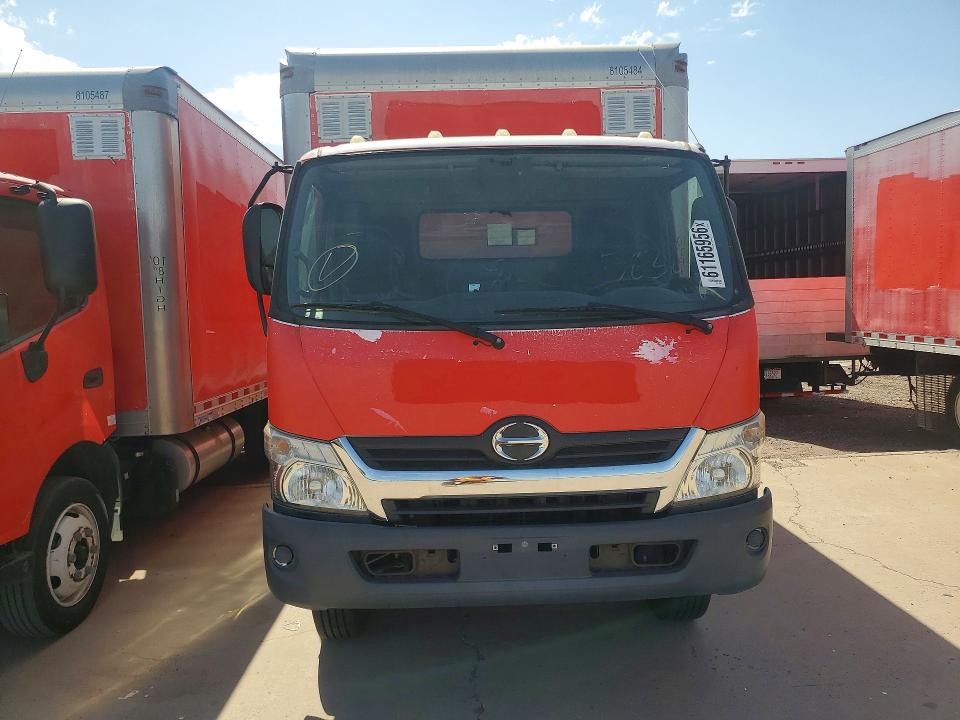 2017 Hino All other VIN JHHSDM2H8HK005838 COPART salvage auction — NORMAL WEAR, AZ - CERTIFICATE OF TITLE (P), sold $3,150 on 2026-08-24 (photo 5)