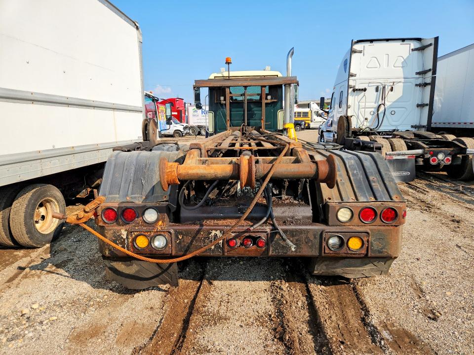 2006 Mack All models VIN 1M2AG11C86M045196 COPART salvage auction — SIDE, CD, sold $9,300 on 2026-08-20 (photo 6)