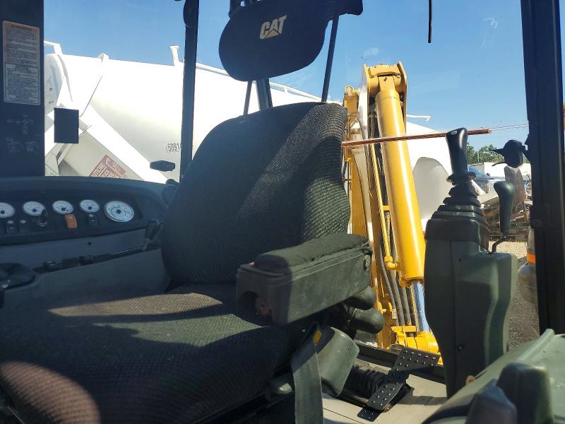 2002 Cat Constructi VIN CAT0420DAFDP09134 COPART salvage auction — MINOR DENT/SCRATCHES, BS, sold $16,300 on 2026-08-28 (photo 6)