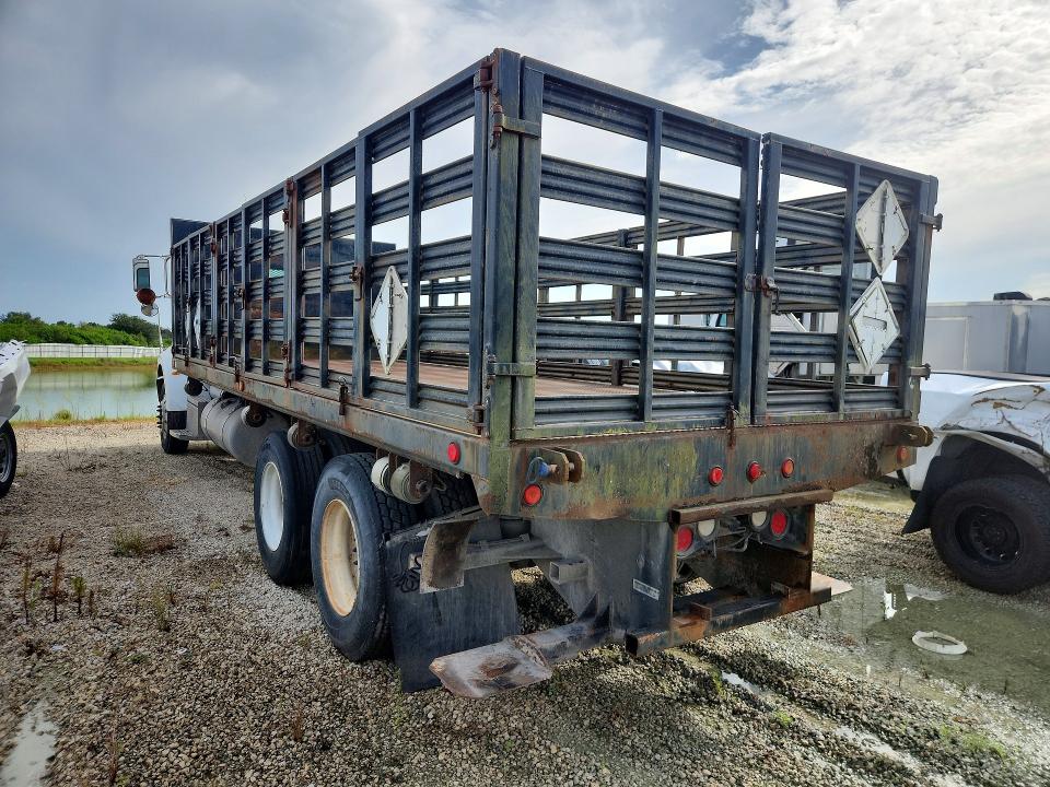 2009 Peterbilt All other VIN 2NPRLN9X79M790949 COPART salvage auction — MINOR DENT/SCRATCHES, CT, sold $7,600 on 2026-08-18 (photo 2)