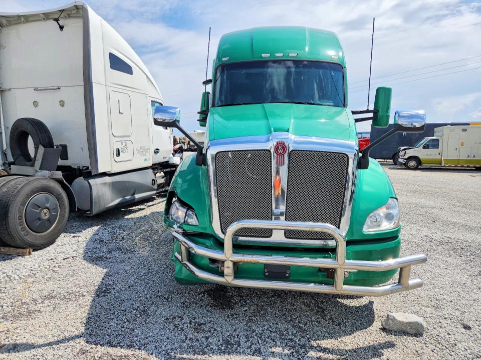 2020 Kenworth All other VIN 1XKYDP9X7LJ392414 COPART salvage auction — FRONT END, GA - CERT OF TITLE-SALVAGE (P), sold $14,100 on 2026-08-20 (photo 5)