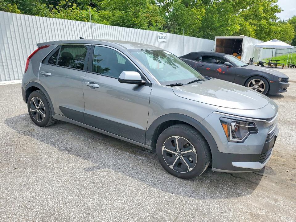 2026 Kia Niro VIN KNDCP3LE0T5318130 COPART salvage auction — REAR END, MO - CERTIFICATE OF TITLE, sold $10,800 on 2026-08-19 (photo 4)