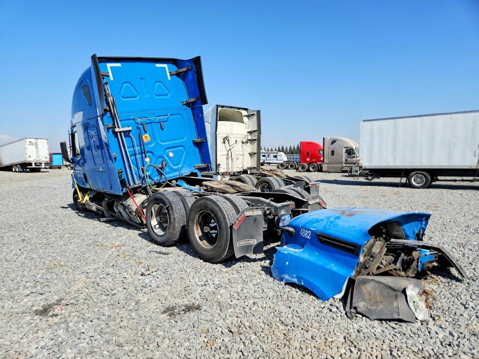 2021 Freightliner All other VIN 1FUJHHDR7MLMJ5737 COPART salvage auction — FRONT END, SD, sold $1,500 on 2026-09-03 (photo 2)
