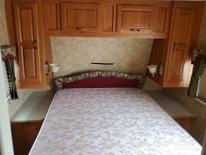 2007 Jayco All models VIN 1UJBJ02P471CR0394 COPART salvage auction — NORMAL WEAR, CZ, sold $1,650 on 2026-09-04 (photo 5)