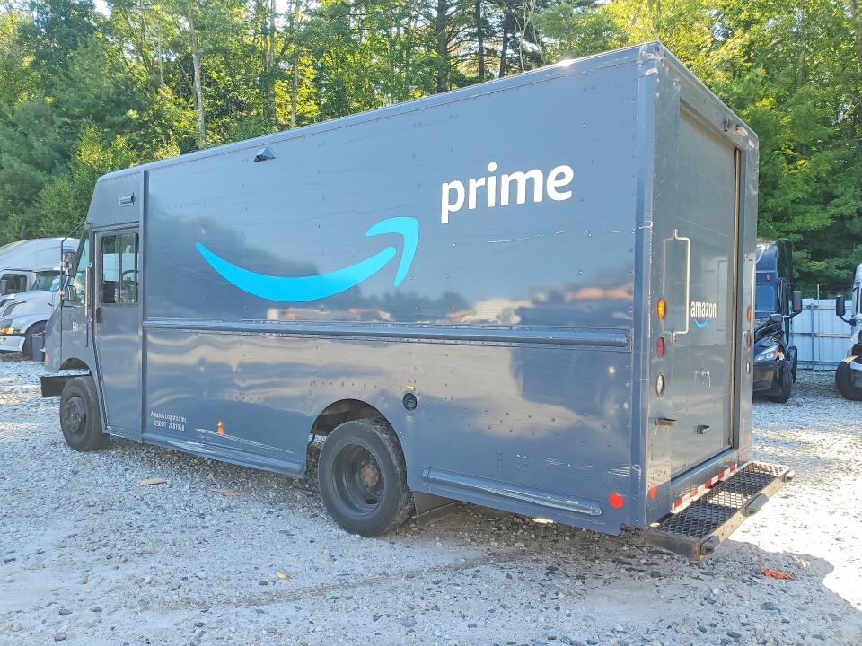 2021 Freightliner Mt45g VIN 4UZAC2EA9MCMN0173 COPART salvage auction — SIDE, CT, sold $125 on 2026-09-01 (photo 2)
