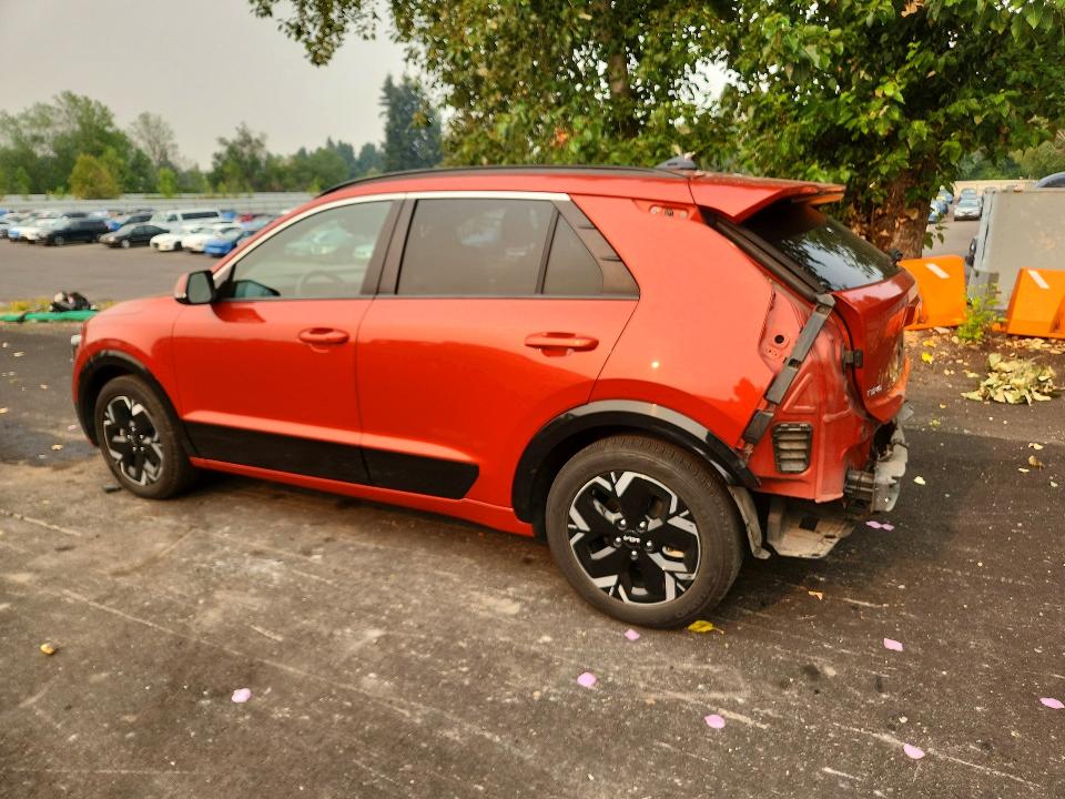 2023 Kia Niro VIN KNDCR3L19P5027736 COPART salvage auction — REAR END, FL - CERTIFICATE OF TITLE, sold $7,300 on 2026-08-19 (photo 2)