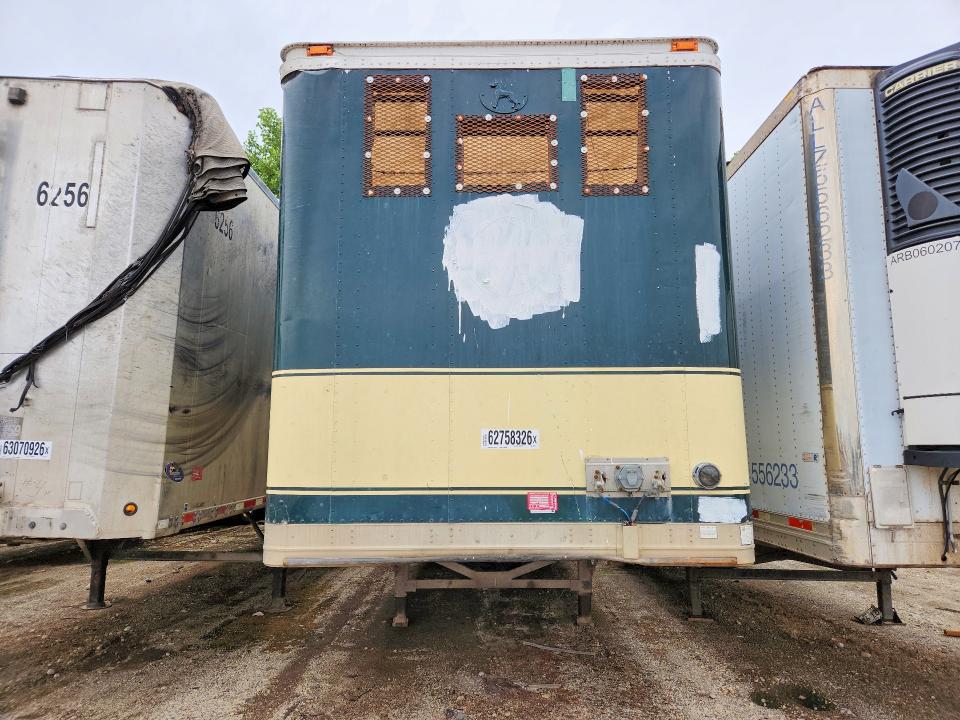 2000 Great dane Unknown VIN 1GRAA9621YB124332 COPART salvage auction — MINOR DENT/SCRATCHES, IL - CERTIFICATE OF TITLE, sold $1,100 on 2026-09-22 (photo 5)
