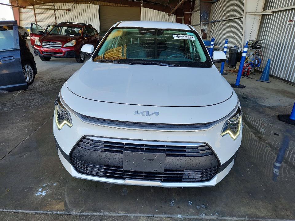 2026 Kia Niro VIN KNDCP3LE6T5331013 COPART salvage auction — REAR END, CA - CERTIFICATE OF TITLE, sold $8,700 on 2026-08-19 (photo 5)