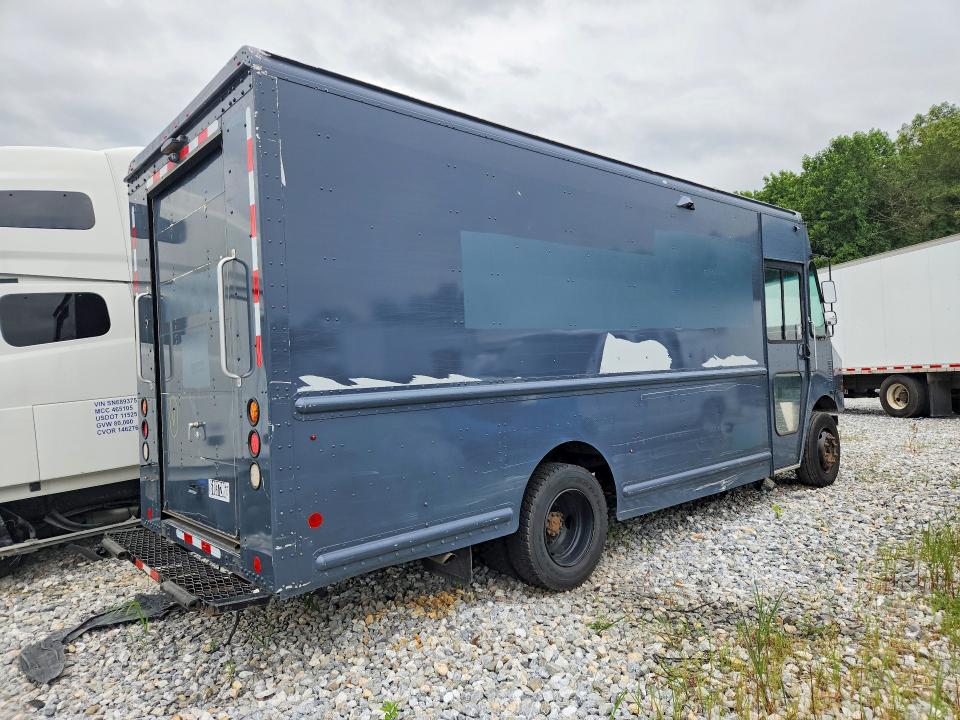 2021 Freightliner Chassis VIN 4UZAC2EA1MCML0872 COPART salvage auction — ROOF, PA - CERT OF TITLE, sold $125 on 2026-09-01 (photo 3)