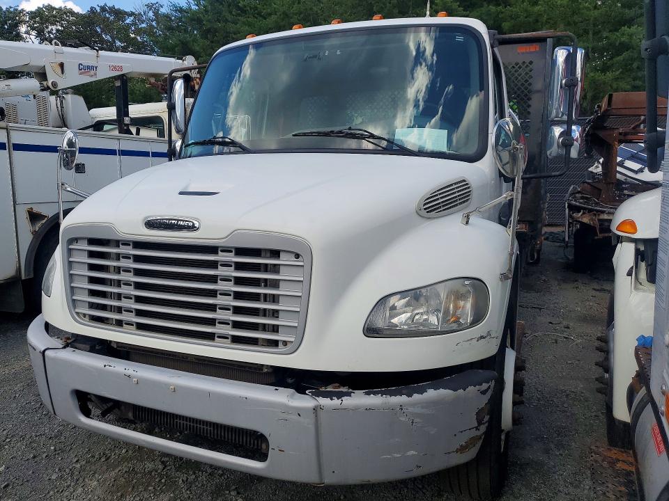 2016 Freightliner All other VIN 3ALACXDT2GDGV6363 COPART salvage auction — MINOR DENT/SCRATCHES, MD - CERTIFICATE OF TITLE, sold $12,000 on 2026-08-14 (photo 1)