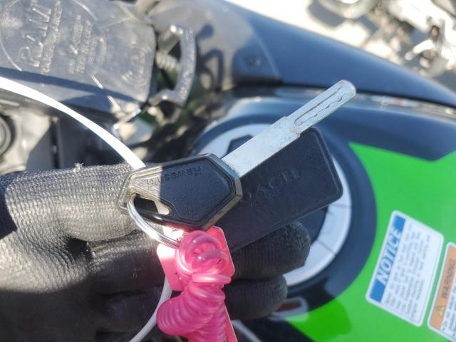 2022 Kawasaki Versys 650 VIN ML5LEEH16NDA01546 COPART salvage auction — ALL OVER, Ca - Salvage Certificate, sold $150 on 2026-07-02 (photo 8)