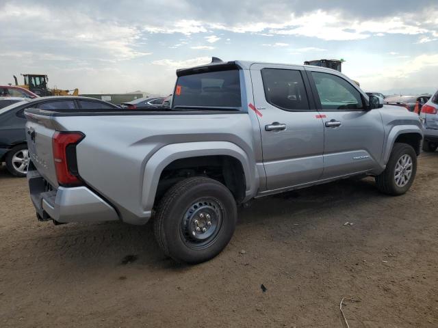 2025 Toyota Tacoma VIN 3TMLB5JN2SM136225 COPART salvage auction — BIOHAZARD/CHEMICAL, Co - Salvage Title, sold $16,000 on 2026-07-09 (photo 3)