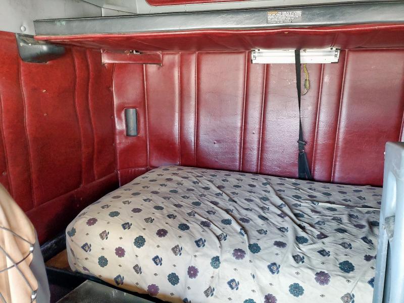2001 Freightliner All models VIN 1FUJAHCG61LG86064 COPART salvage auction — FRONT END, TX - SALVAGE VEHICLE TITLE, sold $5,600 on 2026-07-09 (photo 6)