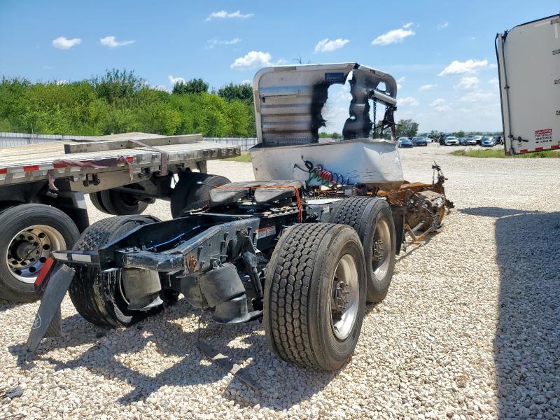 2024 Freightliner All other VIN 3AKJHHDV2RSUV6818 COPART salvage auction — ALL OVER, TX - NONREPAIRABLE TITLE, sold $4,800 on 2026-07-30 (photo 4)