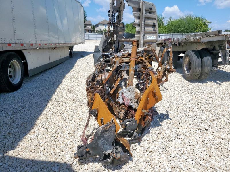 2024 Freightliner All other VIN 3AKJHHDV2RSUV6818 COPART salvage auction — ALL OVER, TX - NONREPAIRABLE TITLE, sold $4,800 on 2026-07-30 (photo 9)