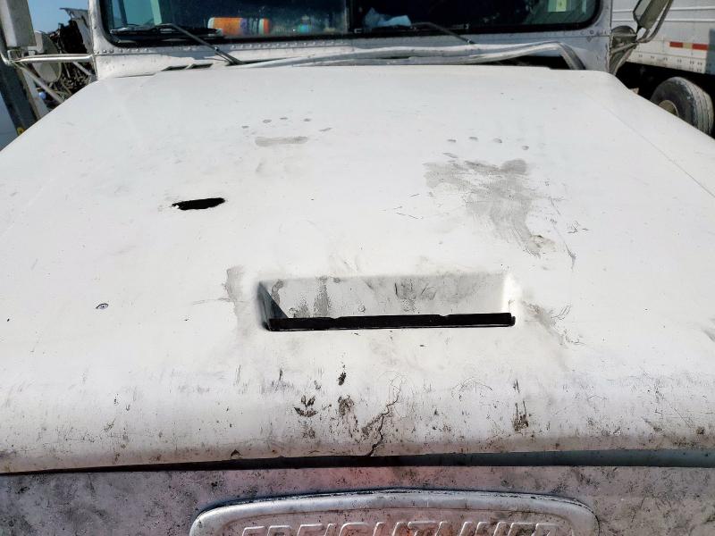 2001 Freightliner All models VIN 1FUJAHCG61LG86064 COPART salvage auction — FRONT END, TX - SALVAGE VEHICLE TITLE, sold $5,600 on 2026-07-09 (photo 7)