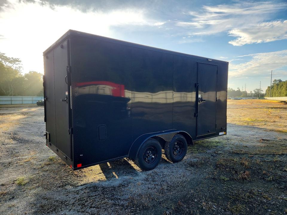 2026 Diamond cargo Enclosed cargo VIN 53NBE1620T1117766 COPART salvage auction — MINOR DENT/SCRATCHES, TN - CERTIFICATE OF TITLE (P), sold $3,300 on 2026-10-13 (photo 3)
