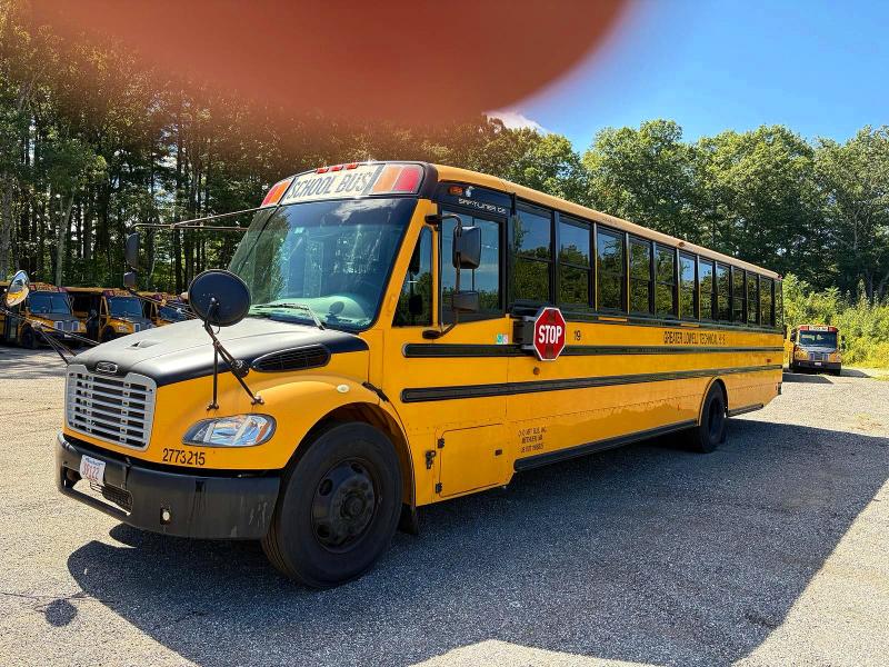 2015 Freightliner Chassis VIN 4UZABRDU6FCFW9523 COPART salvage auction — NORMAL WEAR, MA - CERTIFICATE OF TITLE (P), sold $850 on 2026-09-24 (photo 1)