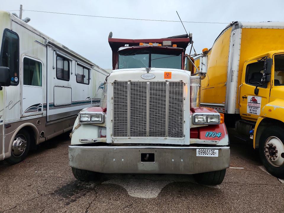 1996 Peterbilt All other VIN 1XPAXATXXTN392327 COPART salvage auction — ROLLOVER, ST, sold $7,400 on 2026-10-08 (photo 5)