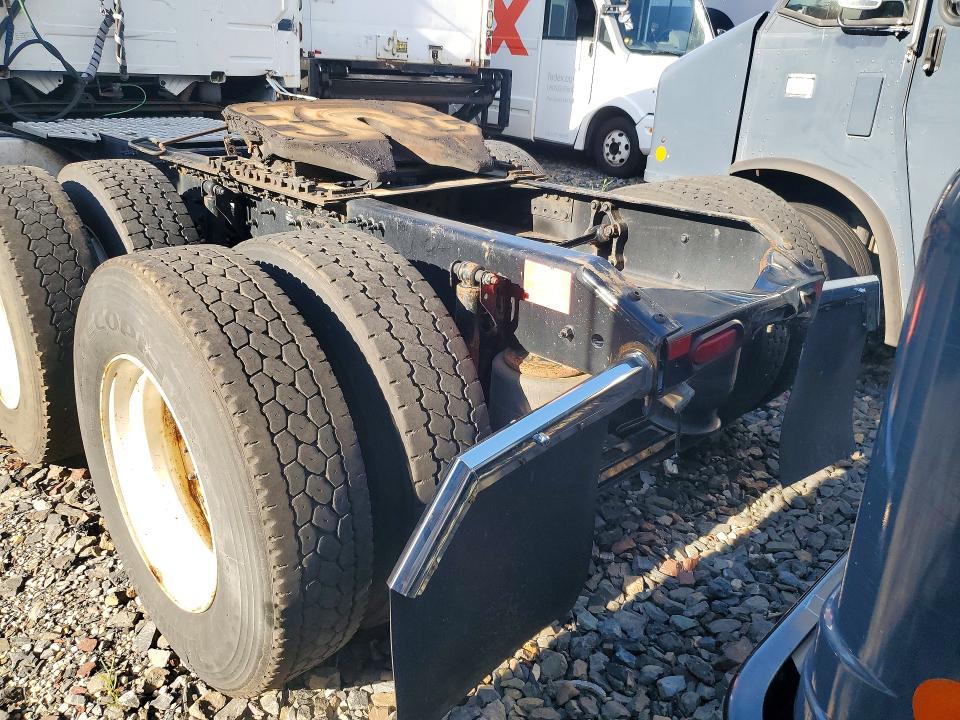2019 Volvo VIN 4V4NC9EH7KN213926 COPART salvage auction — FRONT END, NJ - CERTIFICATE OF TITLE, sold $12,100 on 2026-10-09 (photo 6)
