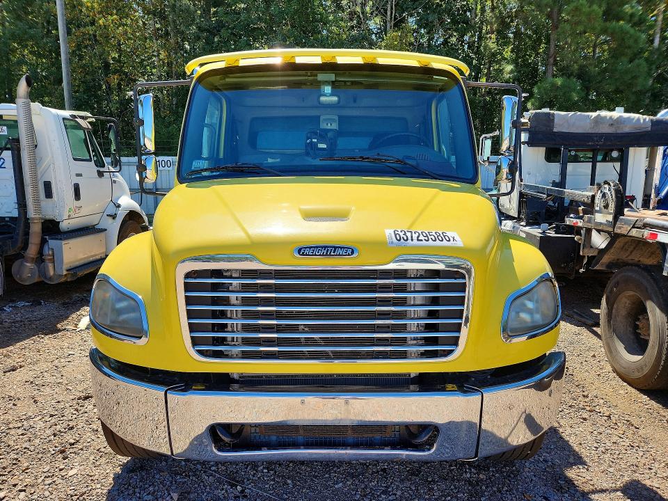 2015 Freightliner M2 VIN 3ALACXDT1FDGB7810 COPART salvage auction — MINOR DENT/SCRATCHES, Va - Clean Title Export Only, sold $5,100 on 2026-09-22 (photo 5)