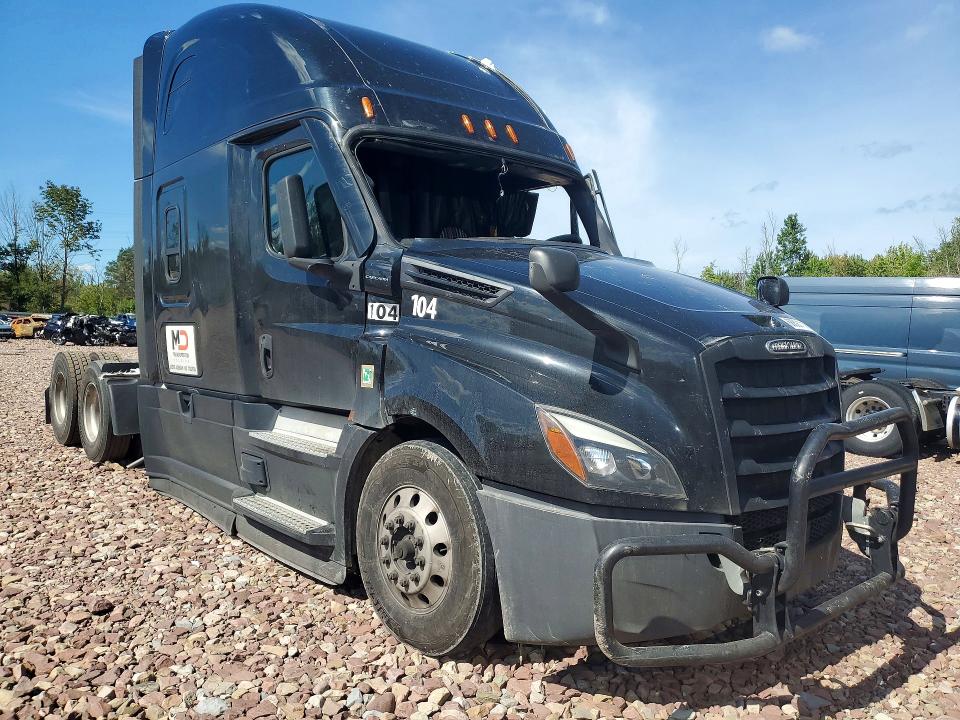2021 Freightliner All other VIN 3AKJHHDR5MSMK9091 COPART salvage auction — ROLLOVER, CT, sold $225 on 2026-09-23 (photo 4)
