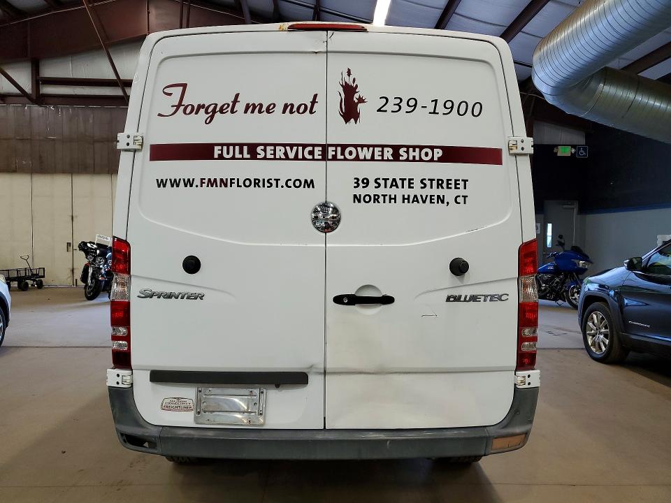 2013 Freightliner Sprinter VIN WDYPE7CCXD5785557 COPART salvage auction — MINOR DENT/SCRATCHES, CT - CERTIFICATE OF TITLE (P), sold $475 on 2026-10-09 (photo 6)