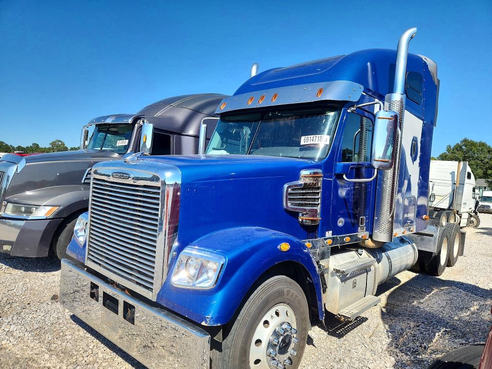 2020 Freightliner 122sd VIN 3AKJGNDR1LDLW8889 — COPART salvage auction photo