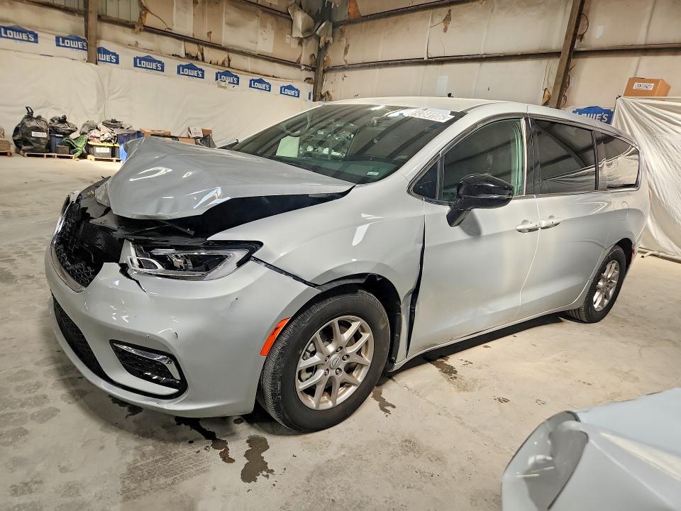 2026 Chrysler Pacifica VIN 2C4RC1BG8TR193362 — COPART salvage auction photo