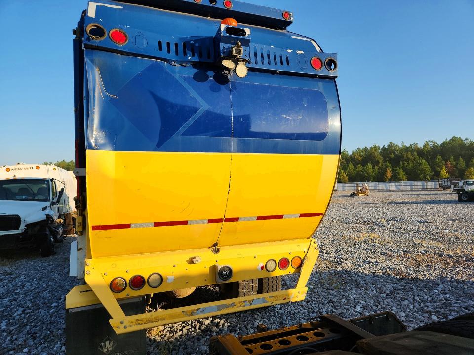 2019 Freightliner M2 VIN 1FVHCYFE3KHJZ3569 COPART salvage auction — NORMAL WEAR, FL - CERTIFICATE OF DESTRUCTION (P), sold $4,100 on 2026-10-08 (photo 6)