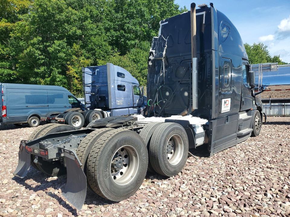 2021 Freightliner All other VIN 3AKJHHDR5MSMK9091 COPART salvage auction — ROLLOVER, CT, sold $225 on 2026-09-23 (photo 3)