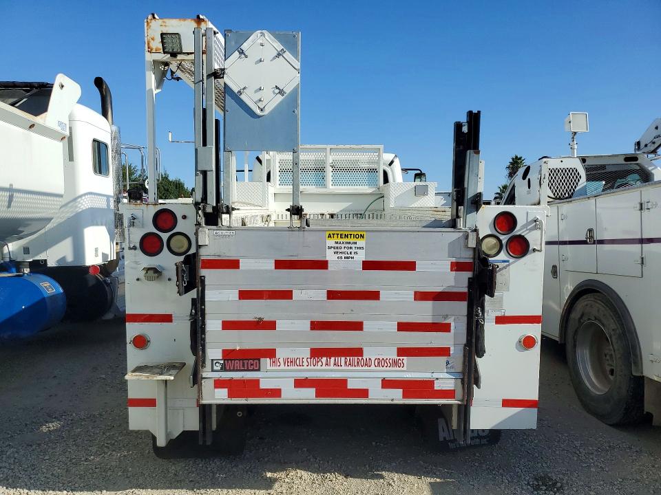 2017 Frht - freightliner All other VIN 1FVACWDT8CHBK2234 COPART salvage auction — SIDE, DV, sold $1,850 on 2026-09-28 (photo 6)