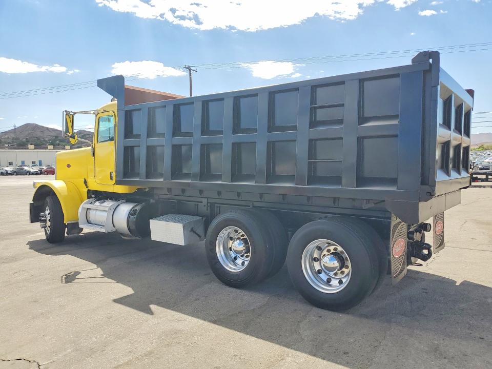 2012 Peterbilt All other VIN 1NPWL78X7CD143741 COPART salvage auction — MINOR DENT/SCRATCHES, DV, sold $18,200 on 2026-10-13 (photo 2)