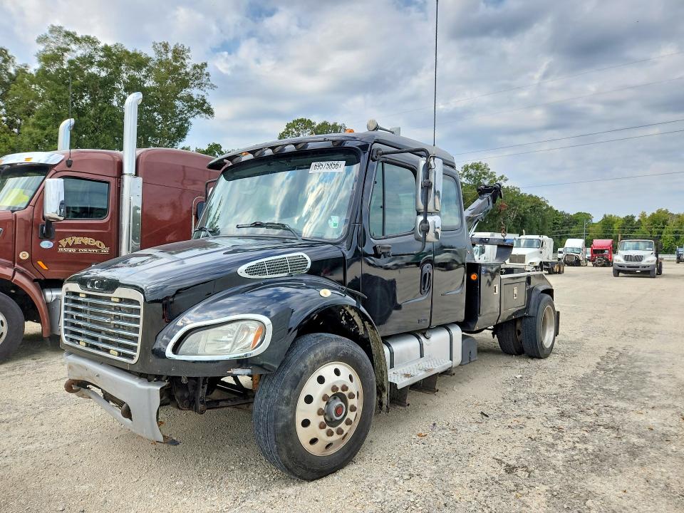 2005 Freightliner M2 VIN 1FVACWDDX5HU79553 — COPART salvage auction photo