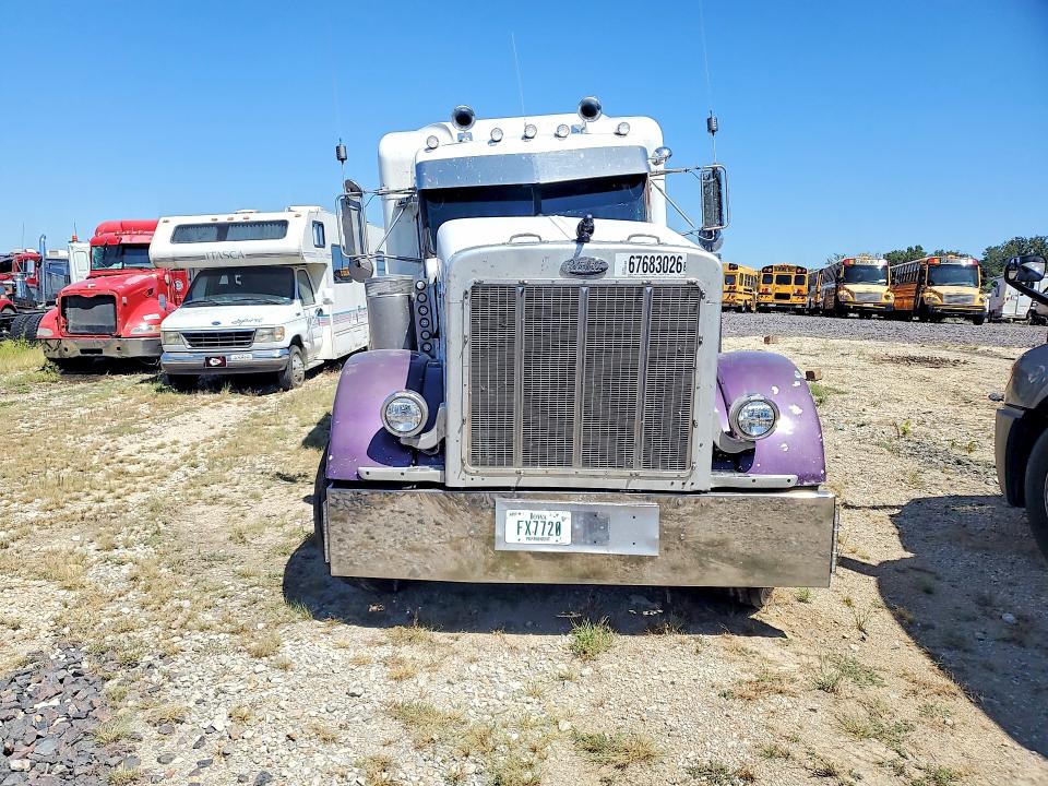 1998 Peterbilt All other VIN 1XP5DR9X5WD453318 COPART salvage auction — SIDE, ST, sold $11,600 on 2026-10-15 (photo 5)