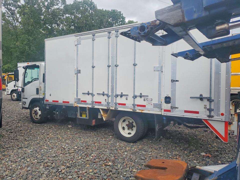 2020 Isuzu Npr VIN JALE5W167L7302053 COPART salvage auction — MINOR DENT/SCRATCHES, CT, sold $5,700 on 2026-09-24 (photo 2)